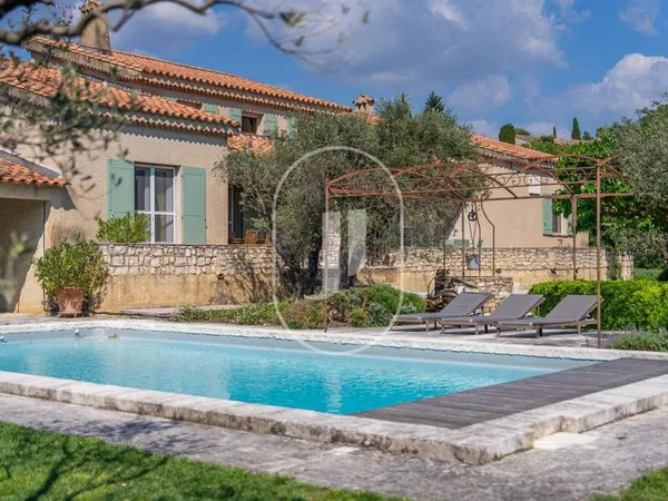 Maison 8 pièces 194 m²