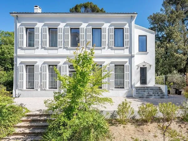 Maison 6 pièces 200 m²