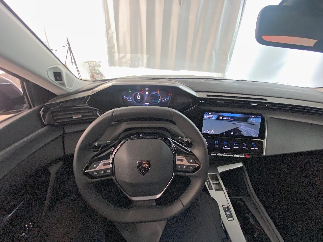 Peugeot 308 sw hybrid 145 e-dcs6 allure — photo 12