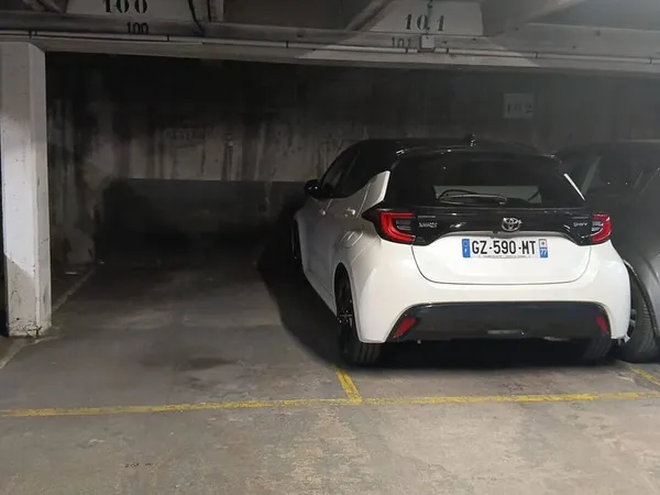Parking 12 m²