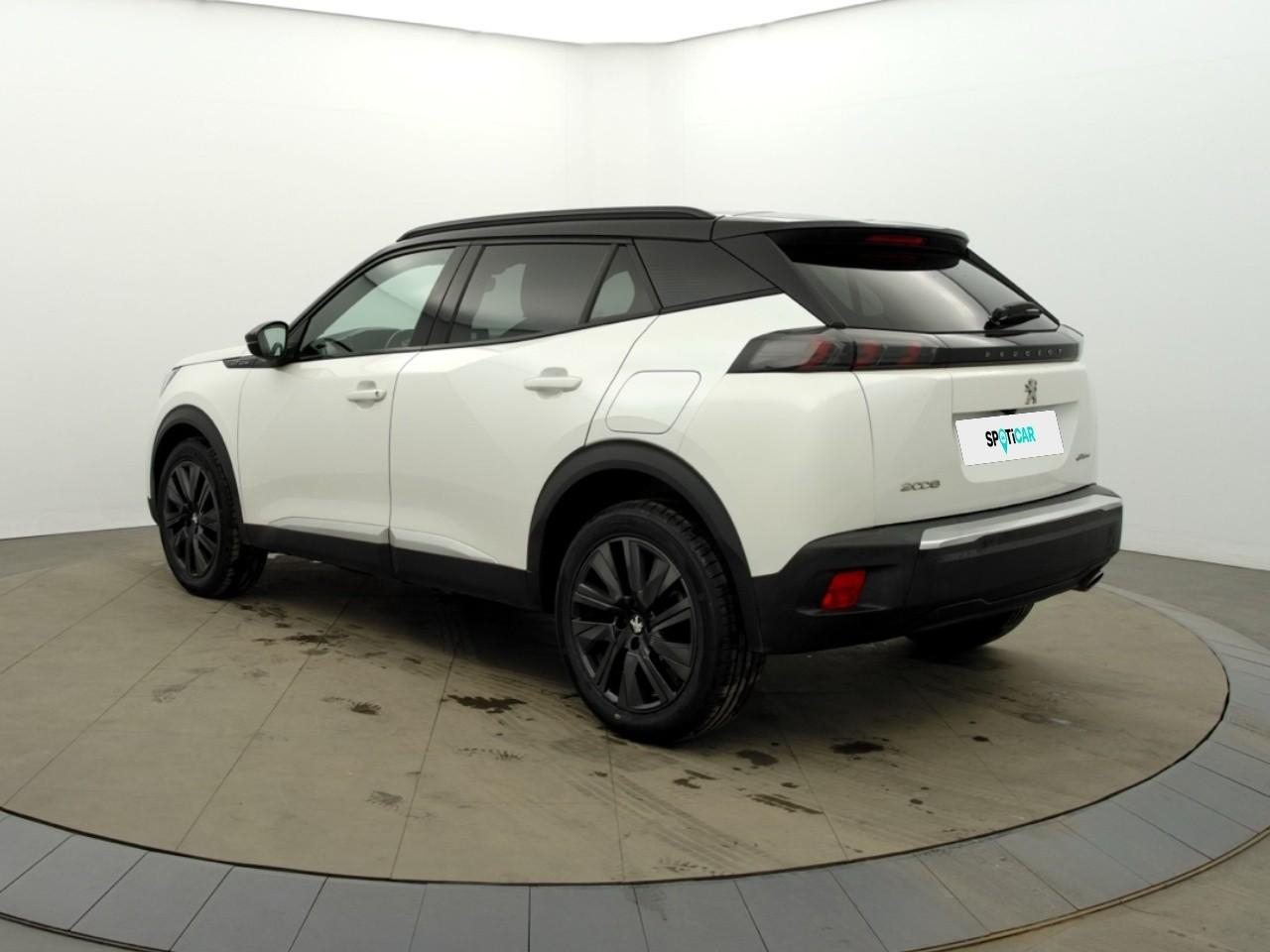 Peugeot 2008 bluehdi 130 s&s eat8 gt line — photo 3