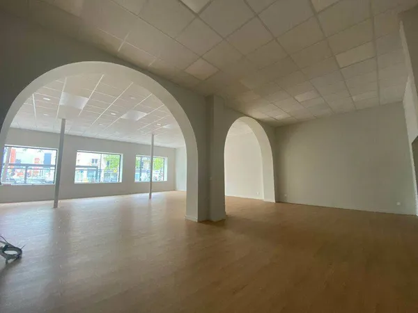 Bureaux 290 m²