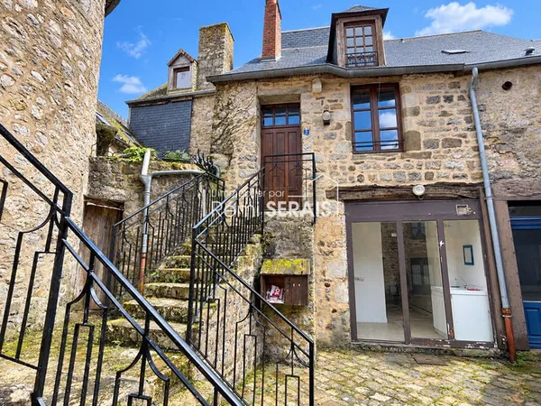 Exclusivité RS : ensemble composé d'un local commercial + appartement T2bis idéal investissement