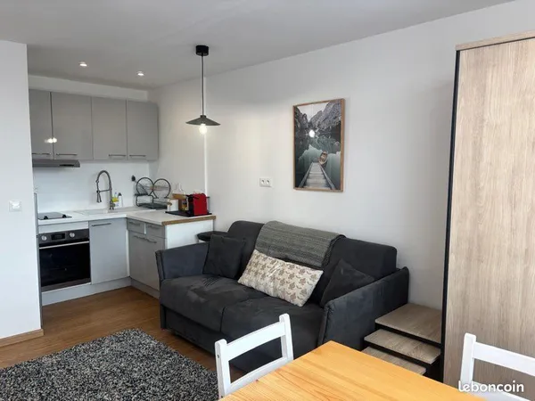 Studio meublé de 22 m² - Centre d'Annecy, vue dégagée et montagnes