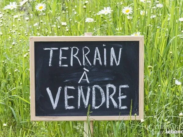 Terrain 1781 m² Laval-Pradel