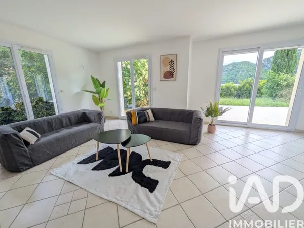 Maison 6 pièces 140 m²