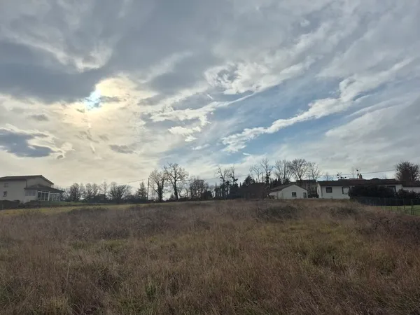 Terrain 1614 m²