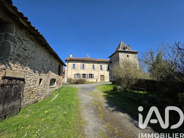Maison 9 pièces 280 m²