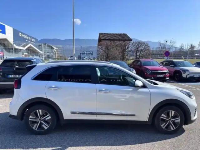 Kia Niro 1.6 gdi 105ch isg + plug-in 60.5ch active dct6 5cv — photo 4