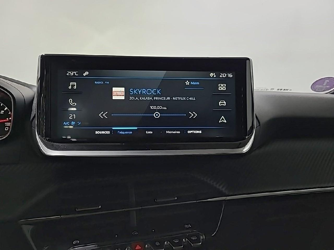 Peugeot 2008 puretech 100 s&s bvm6 active — photo 11