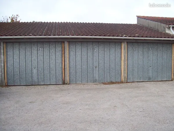 Location garage eysses