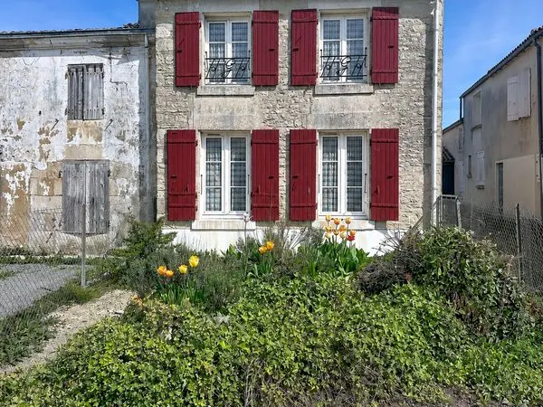 Maison 5 pièces 270 m²