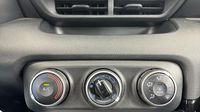 Toyota Yaris 120 VVT-i Dynamic 5p MY22 — photo 19