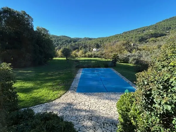 Maison 9 pièces 147 m²