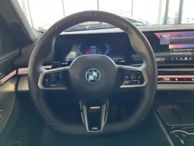 Bmw Serie 5 série 5 i5 340ch m sport edrive40 — photo 6