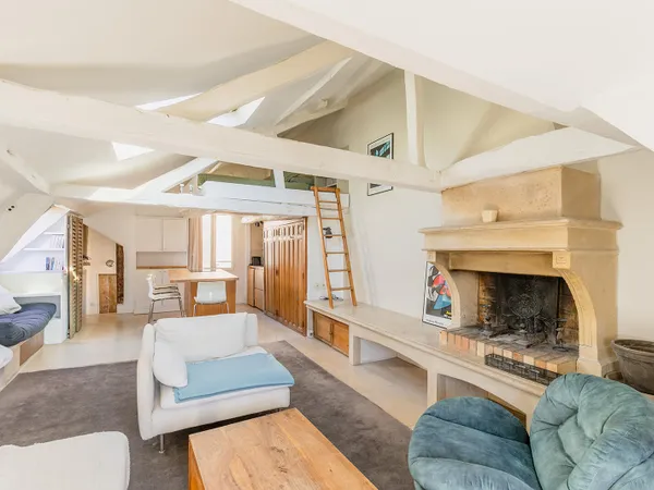 Studio en dernier étage à Saint-Germain-des-Prés
