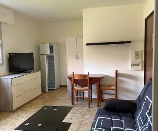 F1 de 24m² refait à neuf dans une résidence sécurisée