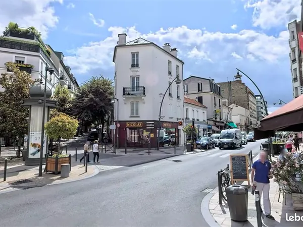 Boutique 72 m² LE PERREUX SUR MARNE