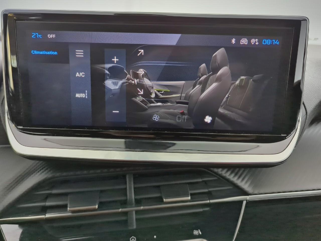 Peugeot 2008 hybrid 145 ch e-dcs6 allure — photo 15