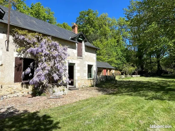Propriété boisée de 9,92 ha avec maison et dépendances