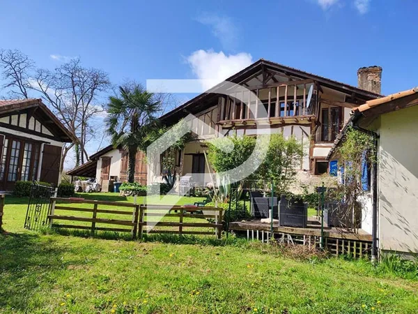 Maison 10 pièces 406 m²