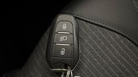 Peugeot 3008 1.5 BlueHDi 130ch S&S Allure Pack EAT8 — photo 16