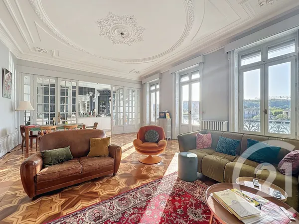 Appartement 5 pièces 163 m²