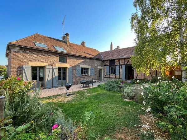Maison 7 pièces 239 m²