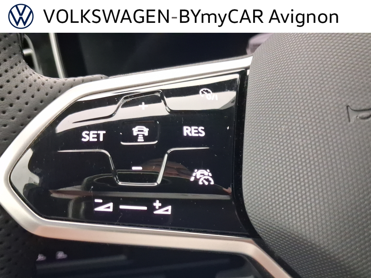Volkswagen Touareg 3.0 TSI eHybrid 462 ch Tiptronic 8 4Motion — photo 3
