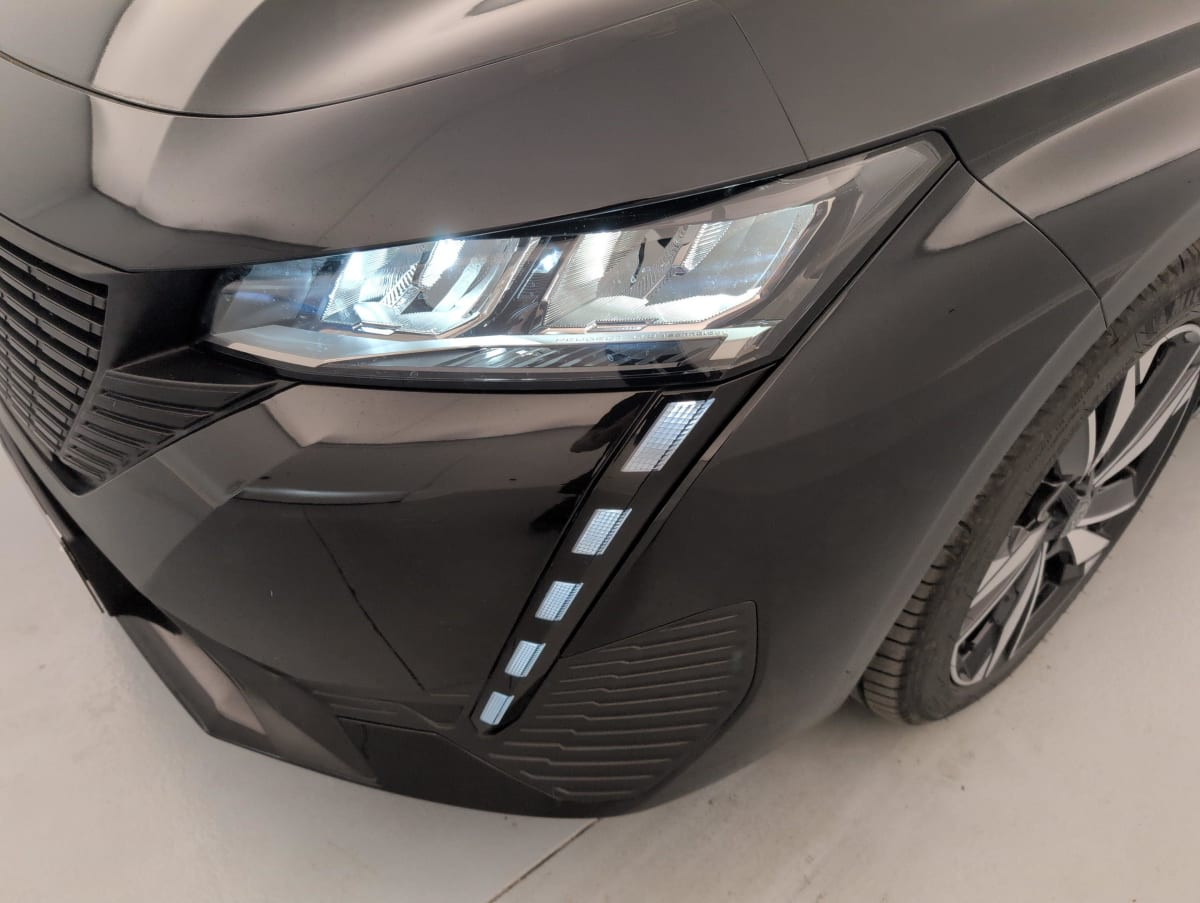 Peugeot 308 — photo 17