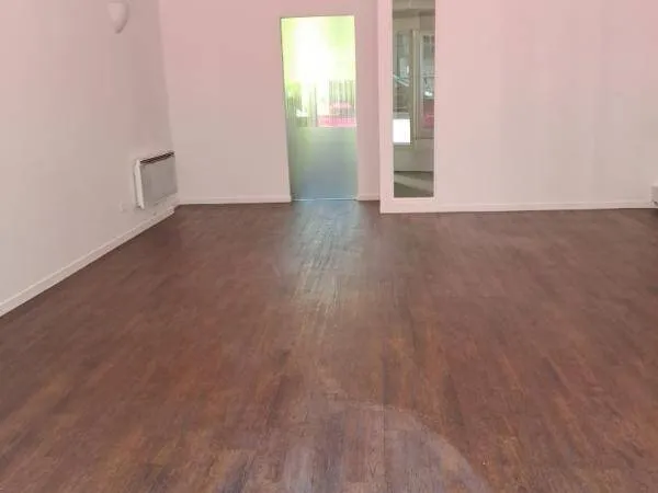 Local commercial 69 m²