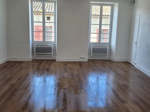 Appartement T3 duplex avec patio