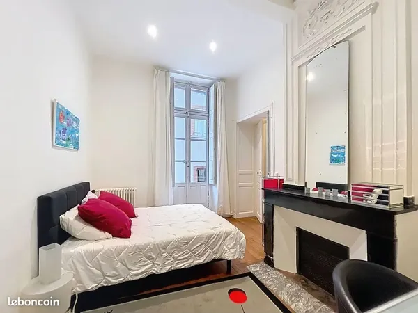 T2 bis meublé 86m² proche Capitole