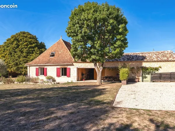 Propriété 10 pièces 242 m²