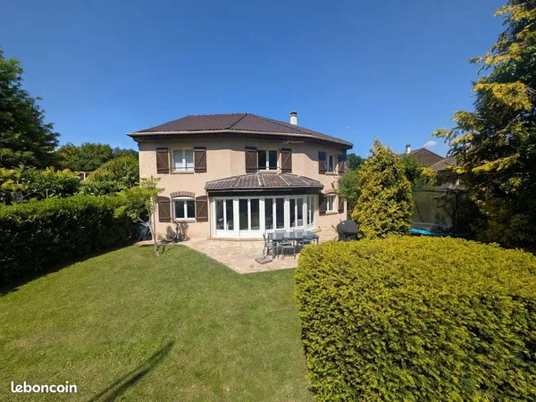 Maison 6 pièces 153 m²