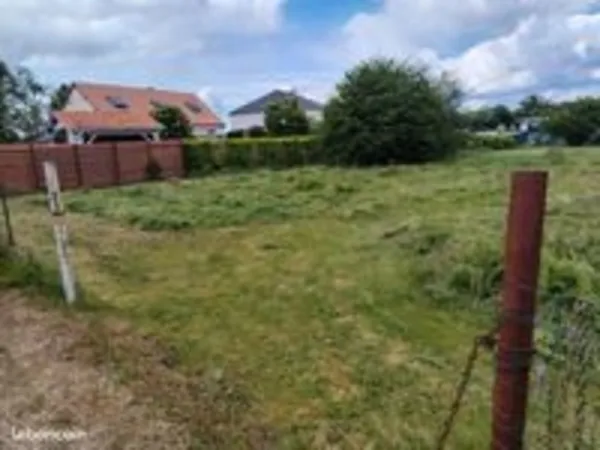 TERRAIN 725 M2 CONSTRUCTIBLE SAINT DOULCHARD DE VARYE