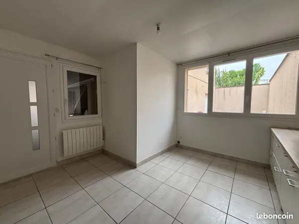 Type f1 bis - secteur hopital sébastopol