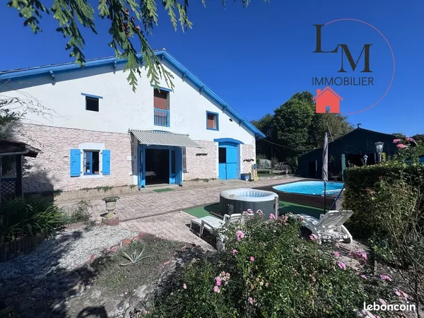 Propriété 9 pièces 236 m²