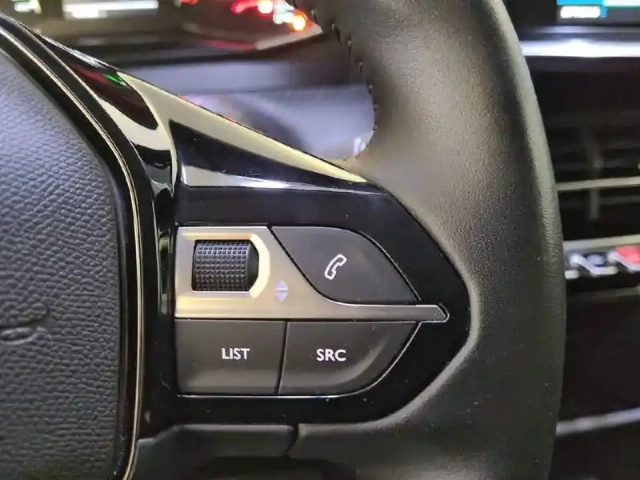 Peugeot 2008 puretech 100 s&amp;s bvm6 — photo 28