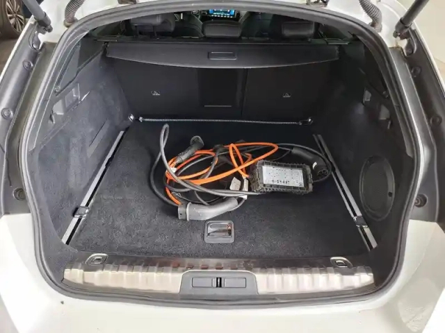 Peugeot 508 sw hybrid4 360 e-eat8 peugeot sport engineered — photo 1