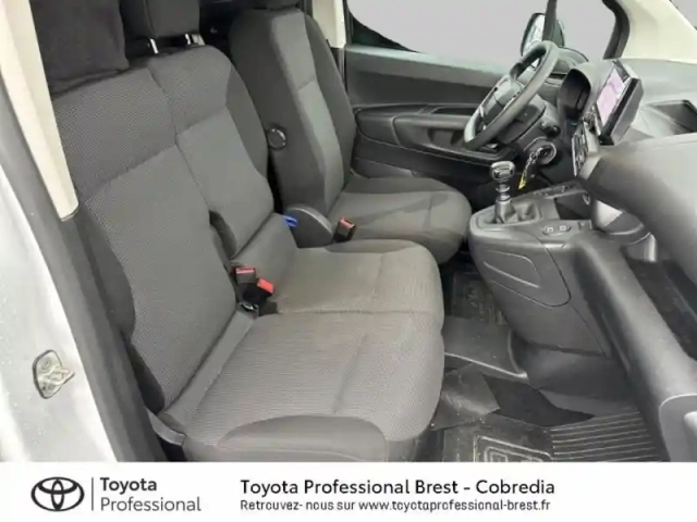 Toyota Proace city medium 100 d-4d start mc24 — photo 6