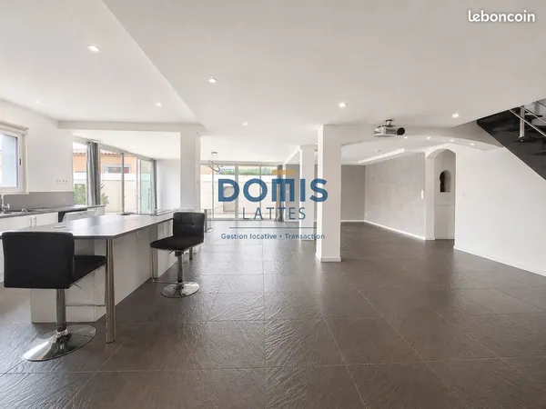 Maison 4 pièces 140 m²