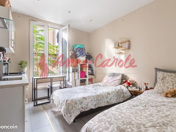 Studio 1 pièce 14 m²