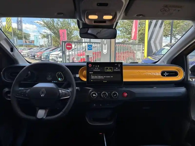 Renault Twingo e-tech electrique 80 ch autonomie urbaine — photo 10