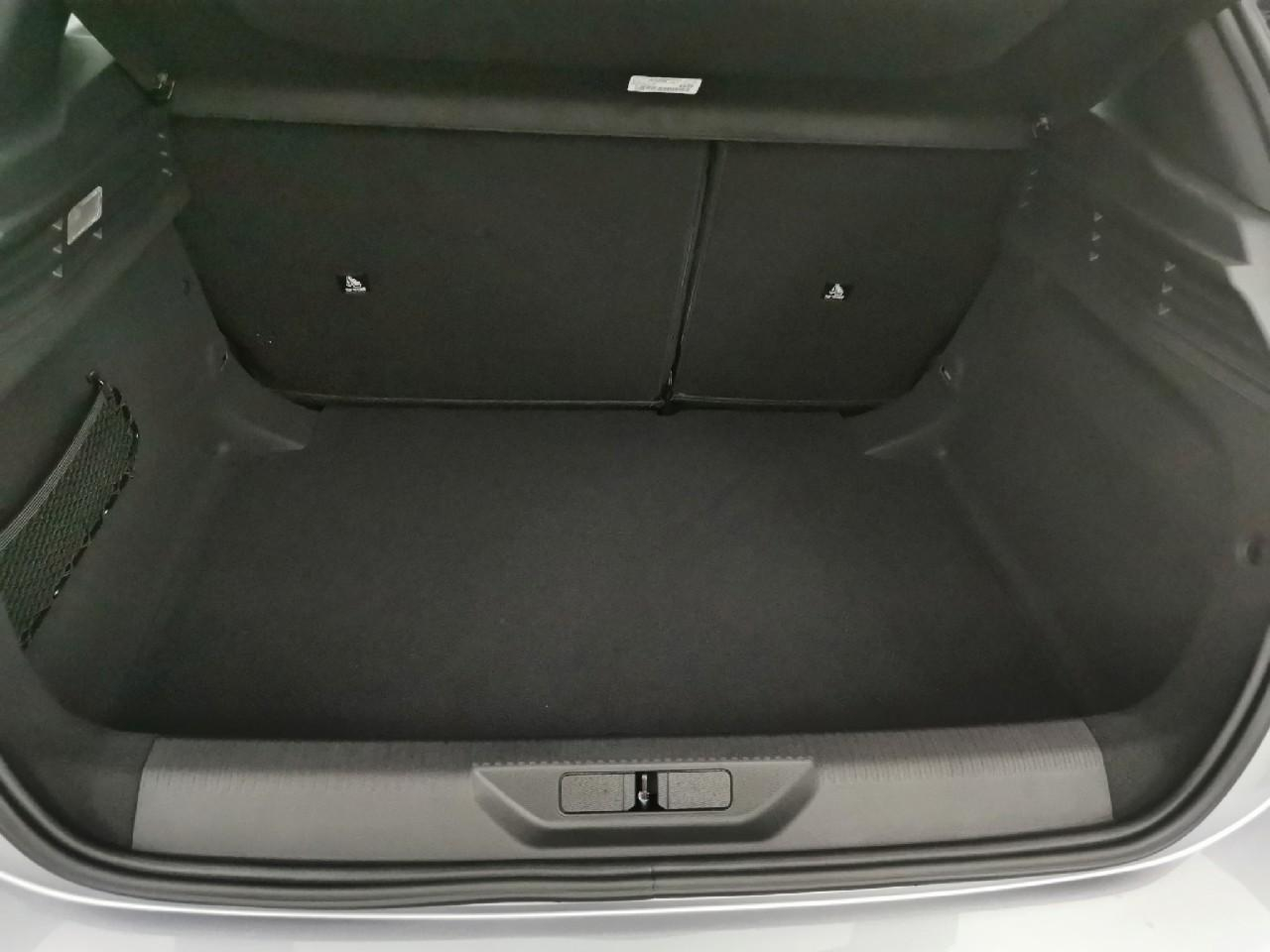 Peugeot 308 hybrid 145 e-dcs6 style — photo 14