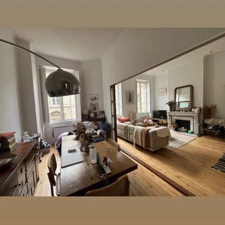 QUINCONCES - Magnifique appartement de 61m2 à louer