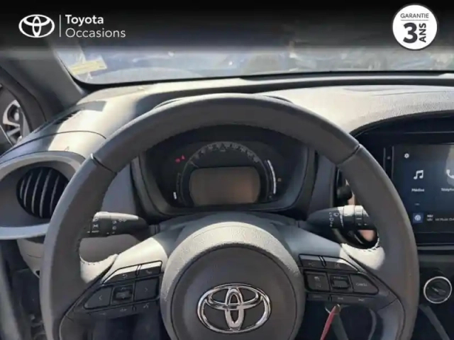 Toyota Aygo x 1.0 vvt-i 72ch design s-cvt my24 — photo 13