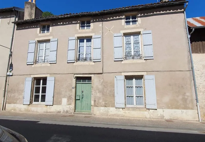 Photo 1