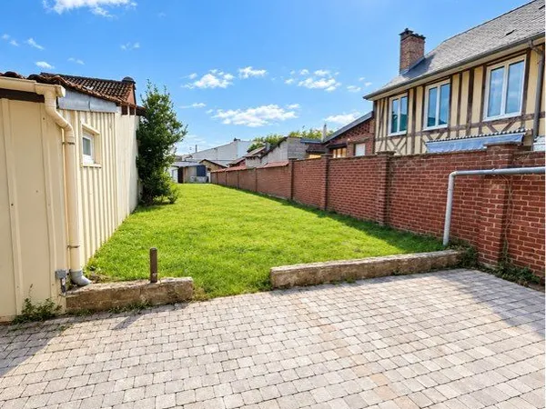 Immeuble 386 m² à fort potentiel - Commerce et habitation - Aumale rentabilité investissement invest