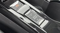 Peugeot 2008 1.2 PureTech 130ch S&S Allure Pack — photo 18